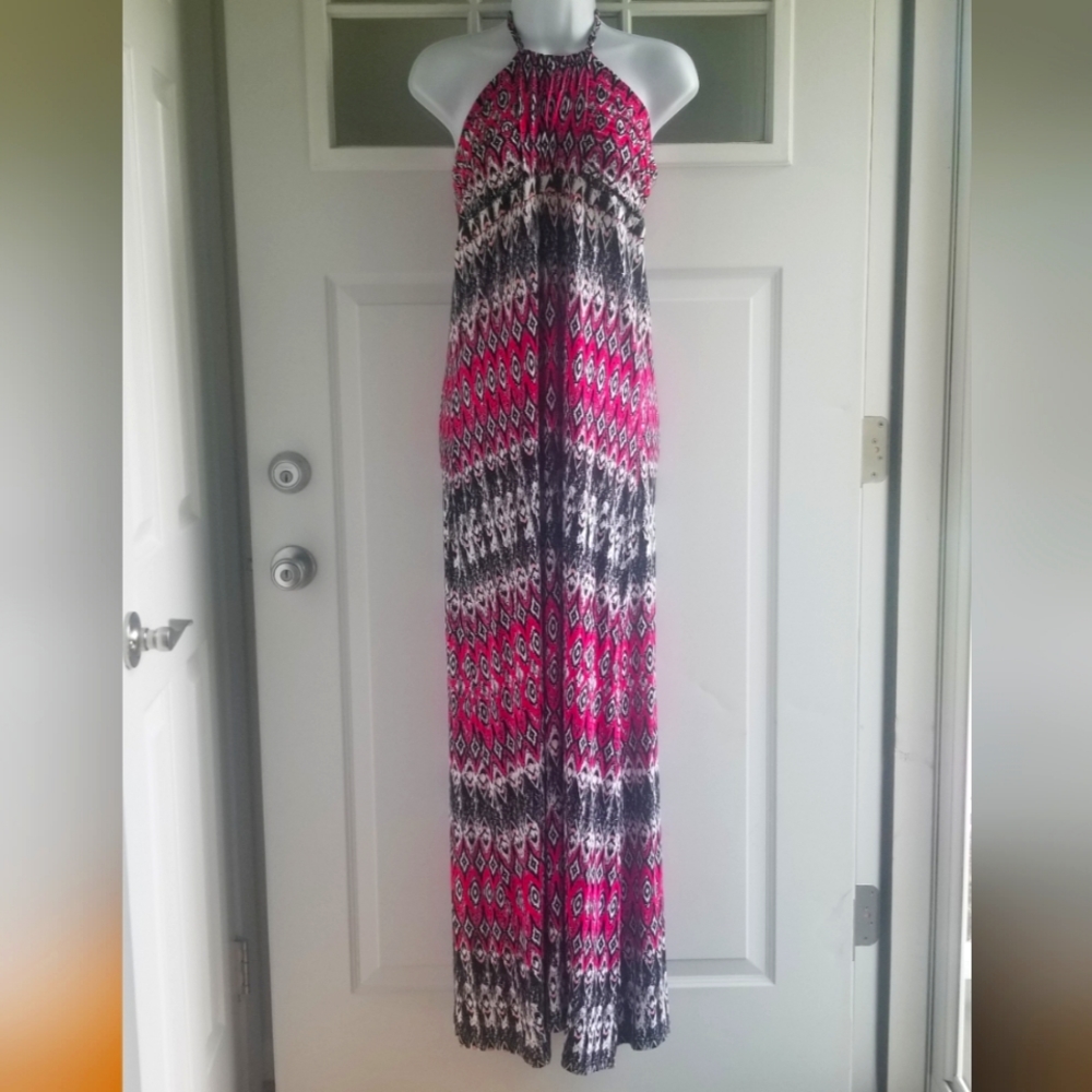 NWOT 𝅺Design History Halter Maxi | Size Large